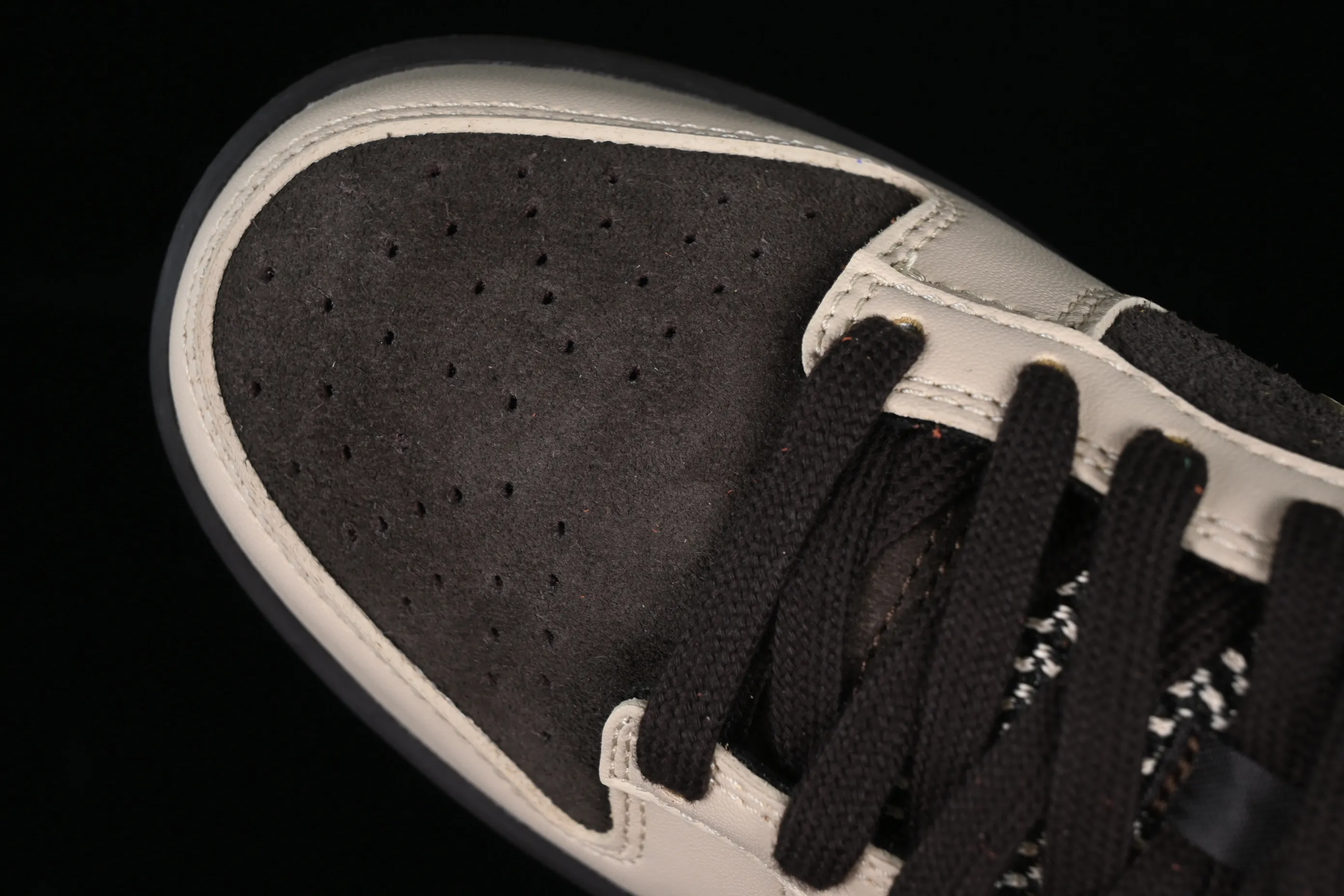 All Categories Nk SB Dunk Series Nk SB Dunk Low Low-top sneakers Cost-effective version Nk Dunk Low "Red Panda" Red Panda SB low-top sports and leisure sneakers FV0395-200